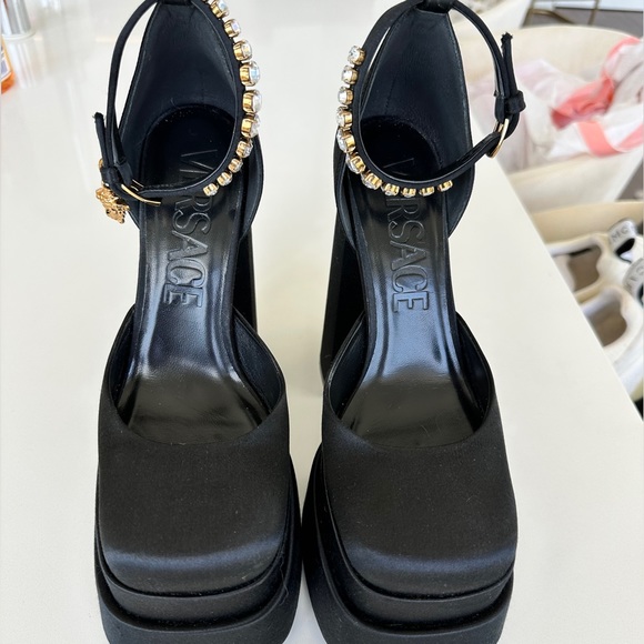 Versace Shoes - VERSACE MEDUSA AEVITAS PLATFORM PUMPS